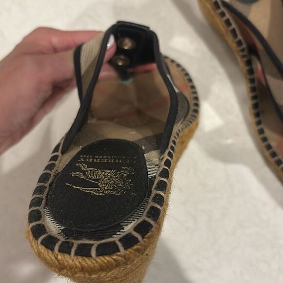Burberry wedge checked pattern espadrilles EUC size 40 - Picture 5 of 6